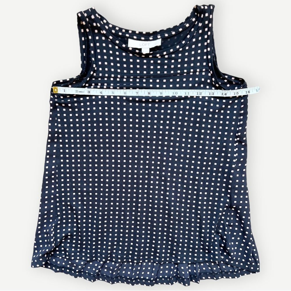 Ann Taylor LOFT Petites Black Polka Dot Pleated Back Shell Blouse. Top. XSP. - Picture 5 of 8